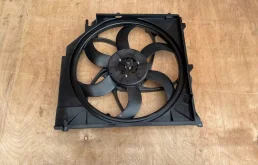 Вентилятор радиатора охлаждения ДВС для BMW X3 2008 года на фотографиях