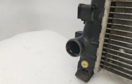 Радиатор охлаждения ДВС для Chevrolet Cruze на фотографиях