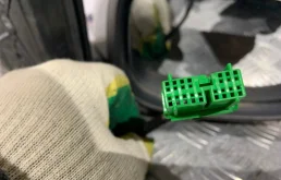 Зеркало заднего вида (в салоне) для Volvo C30 2009 года на фотографиях