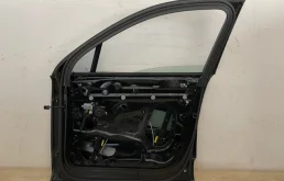 Двери для Audi Q7 2018 года на фотографиях