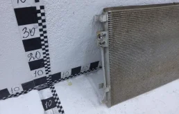 Радиатор кондиционера для Hyundai Solaris 2013 года на фотографиях