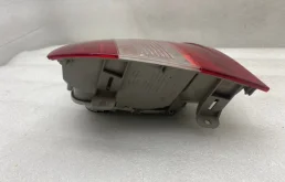 Фонарь правый для Skoda Rapid 2014 года на фотографиях