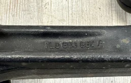 Фаркоп для Volkswagen Touareg 2005 года на фотографиях