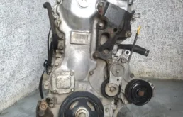 Двигатель без навесного для Toyota RAV4 2018 года на фотографиях