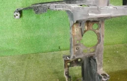 Панель радиатора (телевизор) для Mercedes-Benz M class на фотографиях