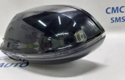 Стекла и зеркала для Audi A8 2010 года на фотографиях