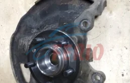 Ступица колеса передняя правая для Land Rover Discovery L319 2004-2009