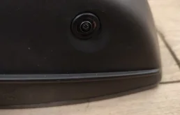 Стекла и зеркала для Audi Q7 2015 года на фотографиях