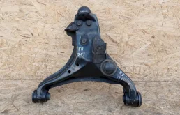 Рычаг передний правый нижний для Mitsubishi Pajero 2017 года на фотографиях