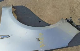 Крыло левое для Opel Zafira на фотографиях