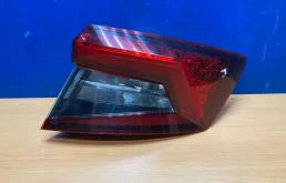Фонарь внешний правый для Skoda Karoq NU7 2017+