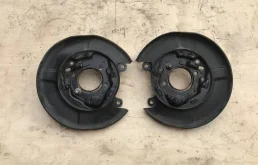 щиток заднего тормозного диска (44020CY01A) для Nissan Qashqai J10 2006-2013