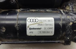 Компрессор пневмоподвески задний для Audi Q7 2008 года на фотографиях