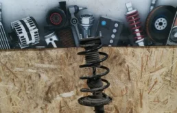 Амортизатор передний правый для Mazda CX 5 на фотографиях