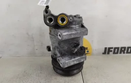 Компрессор кондиционера для Volvo C30 2012 года на фотографиях