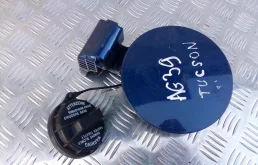 Лючок топливного бака (695102E000) для Hyundai Tucson JM 2004-2009