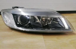 Фара правая для Audi Q7 на фотографиях