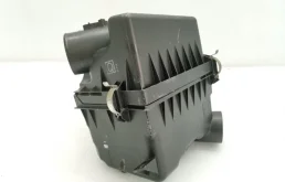 Корпус воздушного фильтра для Toyota RAV4 на фотографиях