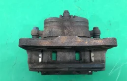 Суппорт передний левый для Subaru Forester на фотографиях