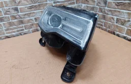 Фара правая для Jeep Grand Cherokee на фотографиях