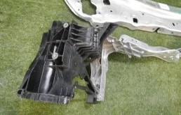 Панель радиатора (телевизор) для Mercedes-Benz E class на фотографиях