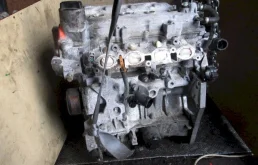 Двигатель без навесного для Nissan Tiida 2007 года на фотографиях