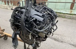 Двигатель для Jaguar XF 2010 года на фотографиях