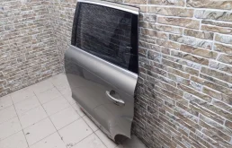 Дверь задняя левая для Audi Q7 2014 года на фотографиях