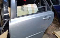 задняя левая дверь для Volvo S40 VS 1995-2004