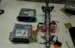 Блок управления двигателем для Nissan X-Trail на фотографиях