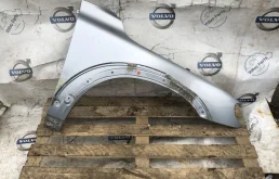 Крылья для Volvo XC70 2015 года на фотографиях