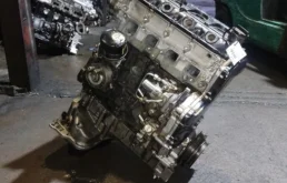 Двигатель без навесного для Nissan Serena 1996 года на фотографиях