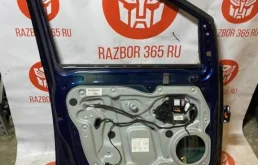 Двери для Volkswagen Touran 2007 года на фотографиях