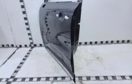 Двери для Kia Carnival на фотографиях