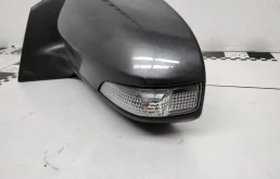 Стекла и зеркала для Toyota Corolla 2016 года на фотографиях