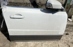 Двери для Volvo XC70 2014 года на фотографиях