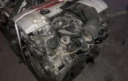 Двигатель без навесного для Mercedes-Benz Vito на фотографиях