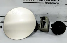 Лючок топливного бака для Suzuki Grand Vitara на фотографиях