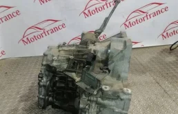 АКПП для Nissan X-Trail 2000 года на фотографиях