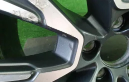 Диск колесный литой для Volvo XC90 2022 года на фотографиях