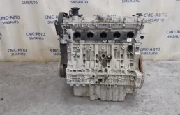 Двигатель без навесного для Volvo C30 2006 года на фотографиях