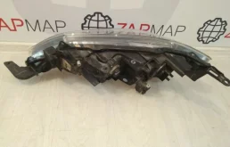 Фары для Nissan Tiida 2016 года на фотографиях