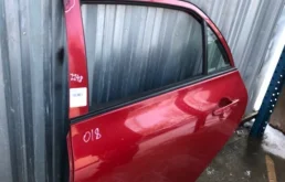 Дверь задняя левая для Toyota Corolla 2007 года на фотографиях