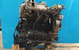 Двигатель без навесного для Nissan Pathfinder 1999 года на фотографиях