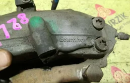 Суппорт передний левый для Mercedes-Benz E class на фотографиях