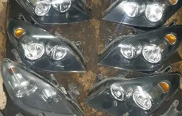 Фара правая для Opel Astra 2007 года на фотографиях