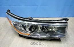 Фара правая для Toyota Highlander на фотографиях