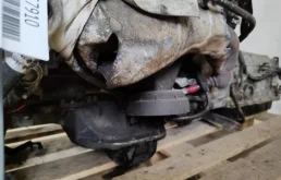 Двигатель для Lexus LS 2005 года на фотографиях