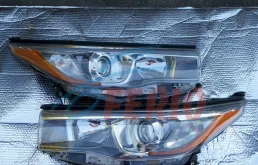 Фары для Toyota Highlander на фотографиях