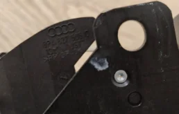 Замок багажника для Audi Q7 на фотографиях